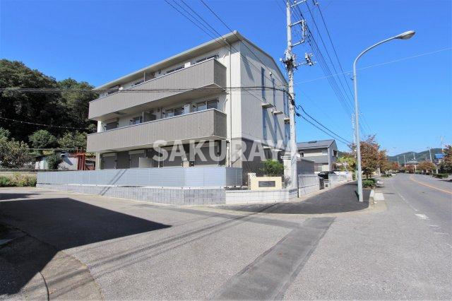 グランプリスの周辺