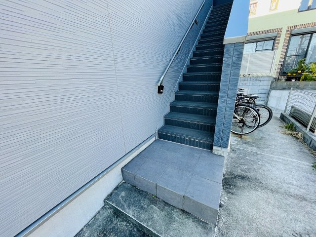 アレーゼ津田沼の駐車場