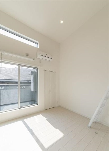 アレーゼ津田沼の居間・リビング