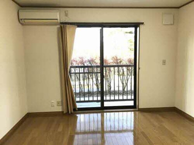 【洋室】 | フォンテーヌ軽井沢
