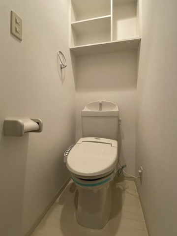 【トイレ】 | カトルセゾン博多 | 清潔感のあるトイレです