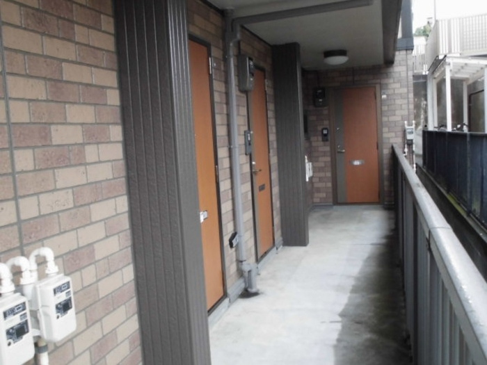 アンビシャス日吉の玄関