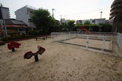【周辺】 | 城北ハイツ2号館 | 近くに小さいお子様が遊んでいただける公園もありますよ♪
