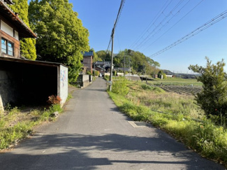 【前面道路含む現地写真】