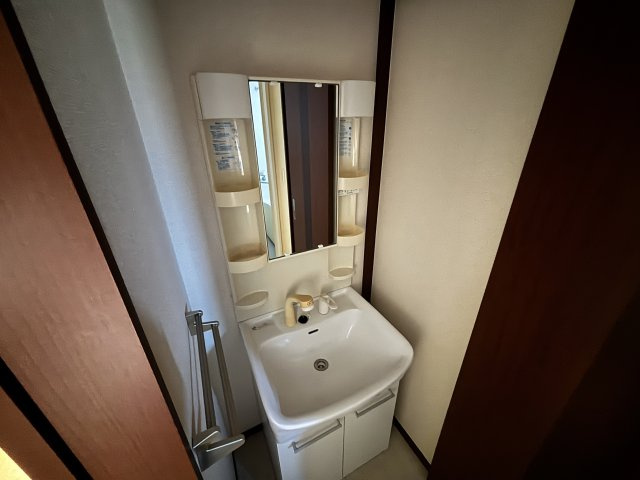 シャワー付き独立洗面台