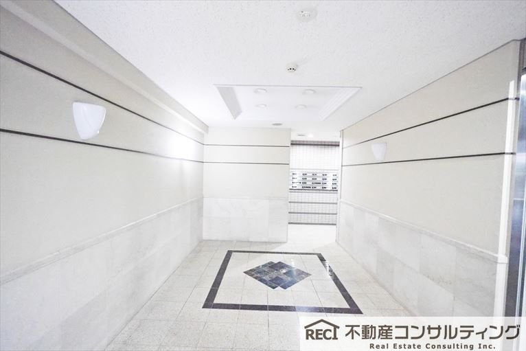 グランシェソワ深江本町のエントランス