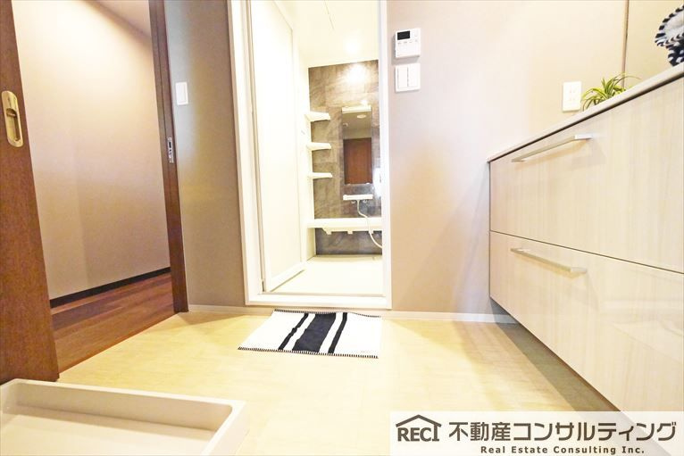 グランパラッシオ六甲高尾通のエントランス