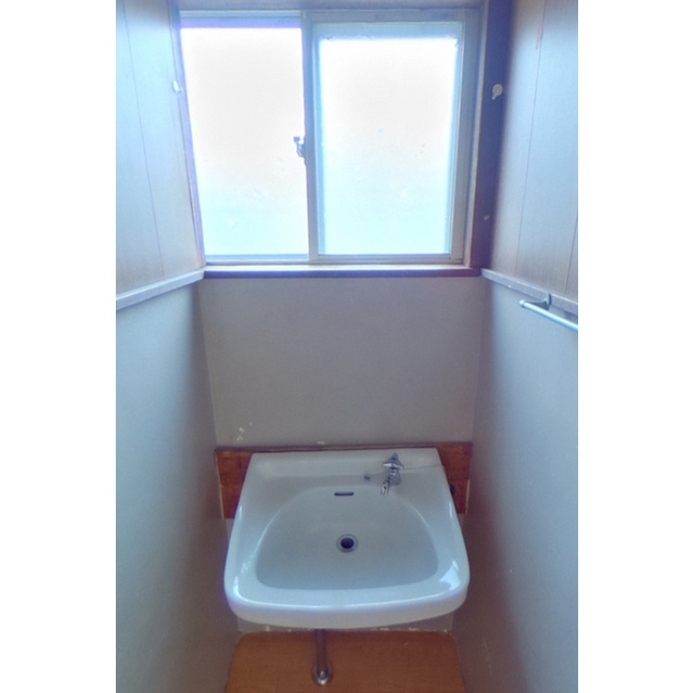 岐阜市長良宮路町１丁目の一戸建ての洗面所