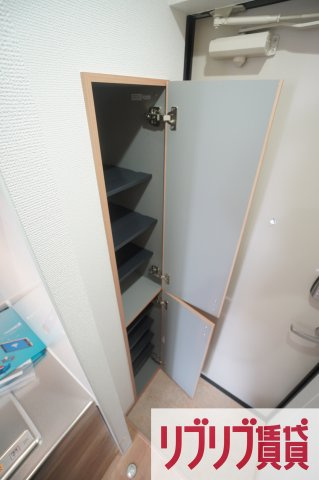 ライブリー千葉松波の玄関