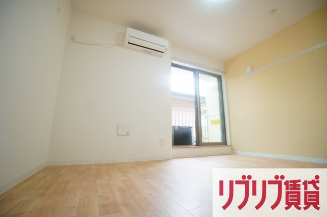 ライブリー千葉松波の居間・リビング