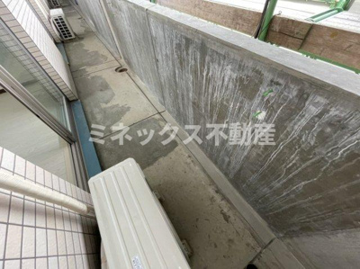 【玄関】 | Maison de mauve | 同タイプのお部屋の写真。現況を優先します。
