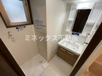 【独立洗面台】 | Maison de mauve | 同タイプのお部屋の写真。現況を優先します。