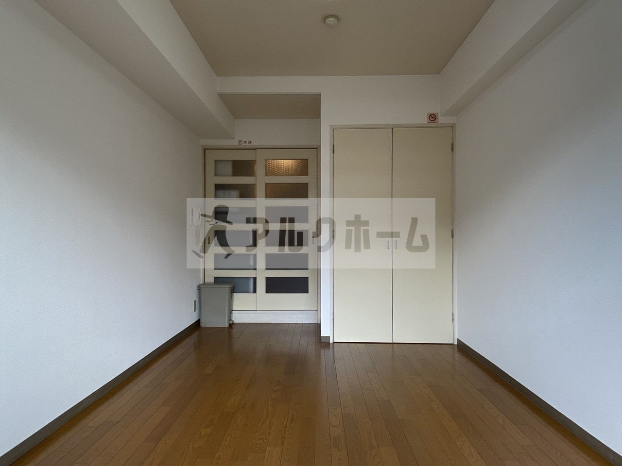 コートハウス中野の居間・リビング|コートハウス中野　洋室