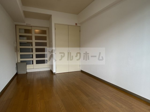 コートハウス中野の居間・リビング|コートハウス中野　洋室