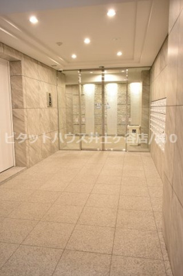 【エントランス】 | SQUARE CITY横浜吉野町