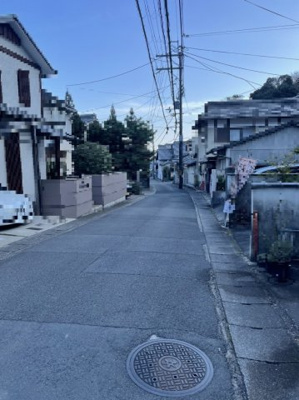 【前面道路含む現地写真】 | 上賀茂深泥池町　中古戸建 | 前道幅員5.1ｍで駐車も楽々ですよ！