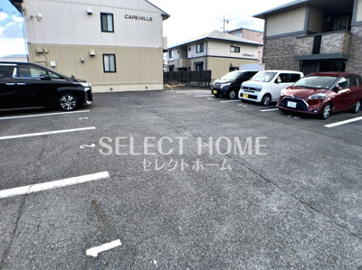 【駐車場】 | CAPE　HILLS　I | カースペースがあります