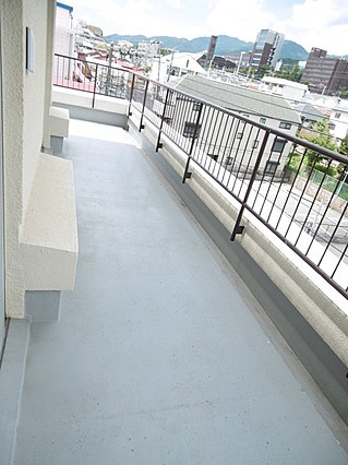 田中マンションのバルコニー