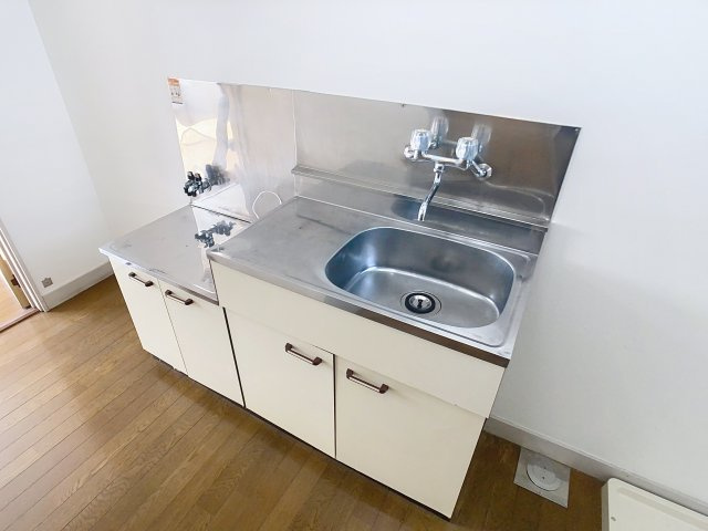 ダークホースクラブのキッチン