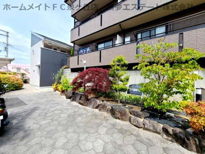 【エントランス】 | シャルトボナール