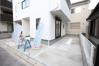 【駐車場】 | 三郷市鷹野1丁目 | 駐車スペース3台可（車種による）