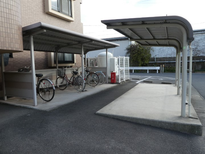 ファミーユＫ・Ａ・ＹⅢのその他共用部分|自転車置き場