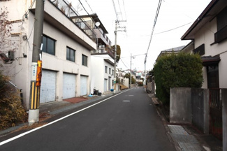 【前面道路含む現地写真】