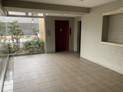 【エントランス】 | ダイアパレス温品 | ダイアパレス温品　管理の行き届いた周辺も綺麗なマンションです