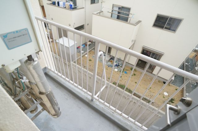 ビューテラス売布Ⅱ（View Terrace 売布Ⅱ）のその他|北側のバルコニー
参考、同建物・反転間取りの号室