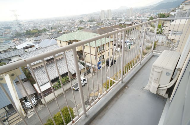 ビューテラス売布Ⅱ（View Terrace 売布Ⅱ）のバルコニー|参考、同建物・反転間取りの号室