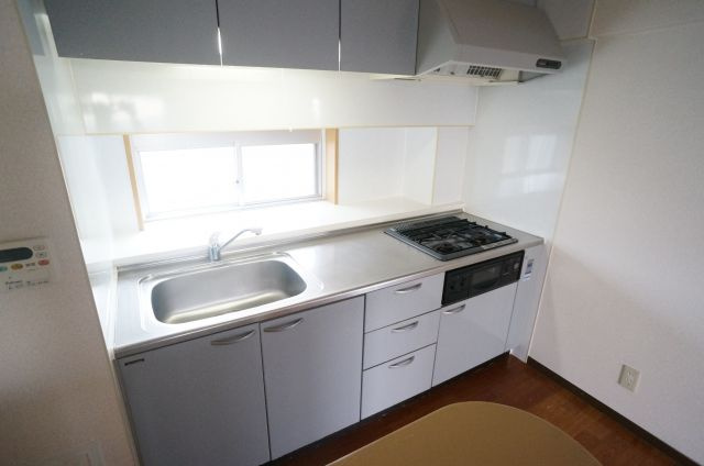 ビューテラス売布Ⅱ（View Terrace 売布Ⅱ）のキッチン|参考、同建物・反転間取りの号室