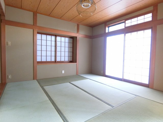 美加の台貸家の和室