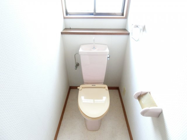 美加の台貸家のトイレ