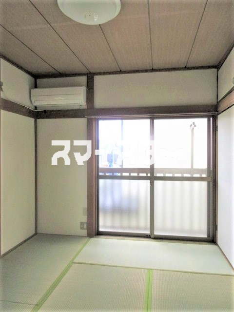 調布市西つつじケ丘１丁目のアパートの寝室