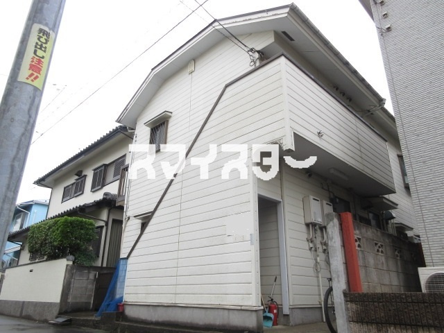 調布市西つつじケ丘１丁目のアパートの外観