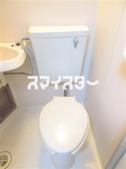 調布市西つつじケ丘１丁目のアパートのトイレ