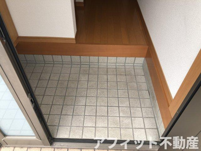 【エントランス】 | ルミエール坂里