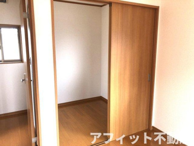 【その他】 | ルミエール坂里 | 納戸