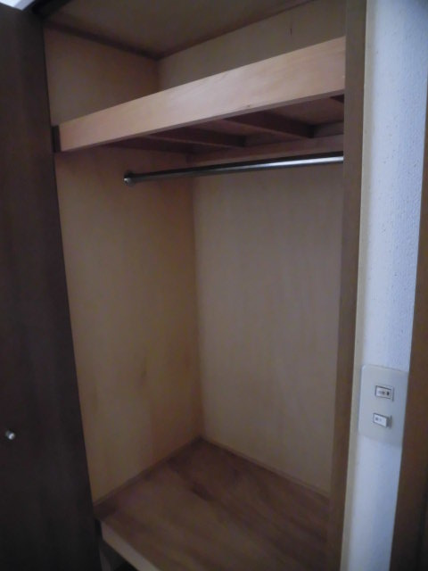 大阪市中央区材木町の賃貸マンションの収納