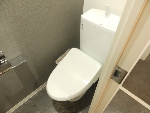 オンリーワン灘南通のトイレ