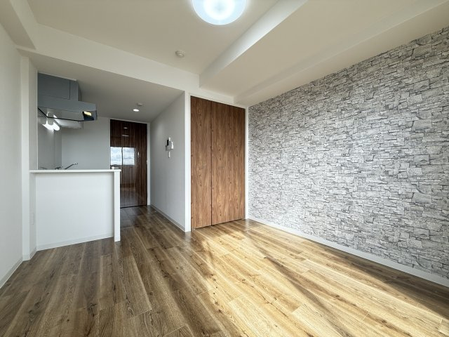 オンリーワン灘南通の居間・リビング