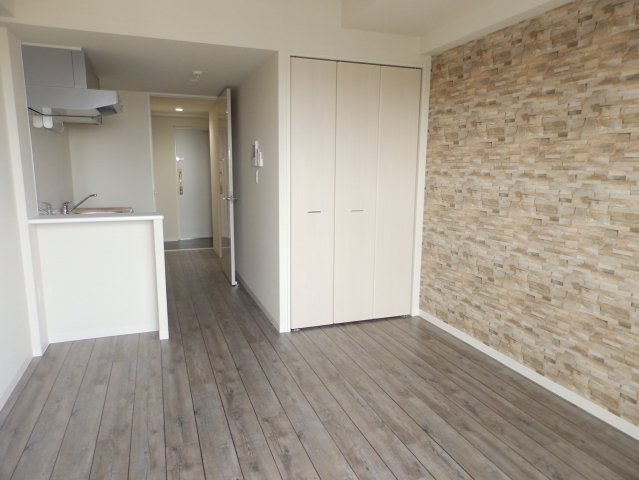 オンリーワン灘南通の居間・リビング