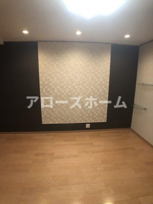 【居間・リビング】 | 王塚台貸家