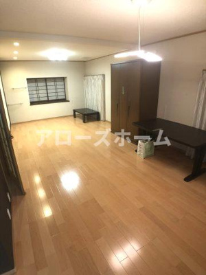 【居間・リビング】 | 王塚台貸家