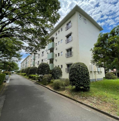 【外観】 | 六ッ川台団地２街区１０号棟 | 総戸数４０６戸、１９６８年１２月築、管理人は日勤勤務につき管理体制良好です♪
