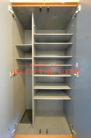 メゾン岩橋【キャッシュバック対象物件】の収納|専用の収納スペースです
