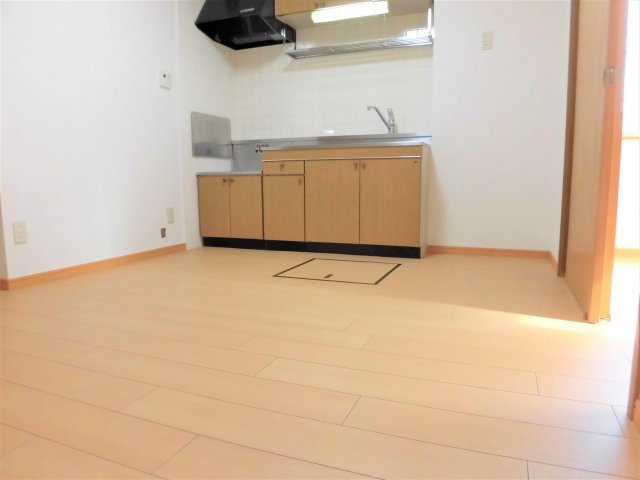 ガーデンヒルズの居間・リビング