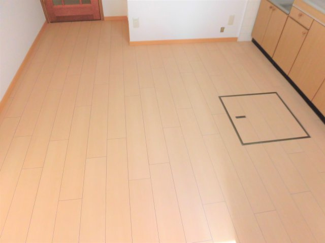 ガーデンヒルズの居間・リビング