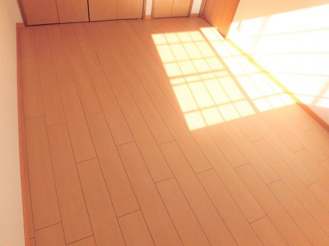 ガーデンヒルズの洋室