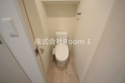 【トイレ】 | プレサンス松屋町ヴェルデス | コンパクトで使いやすいトイレです
